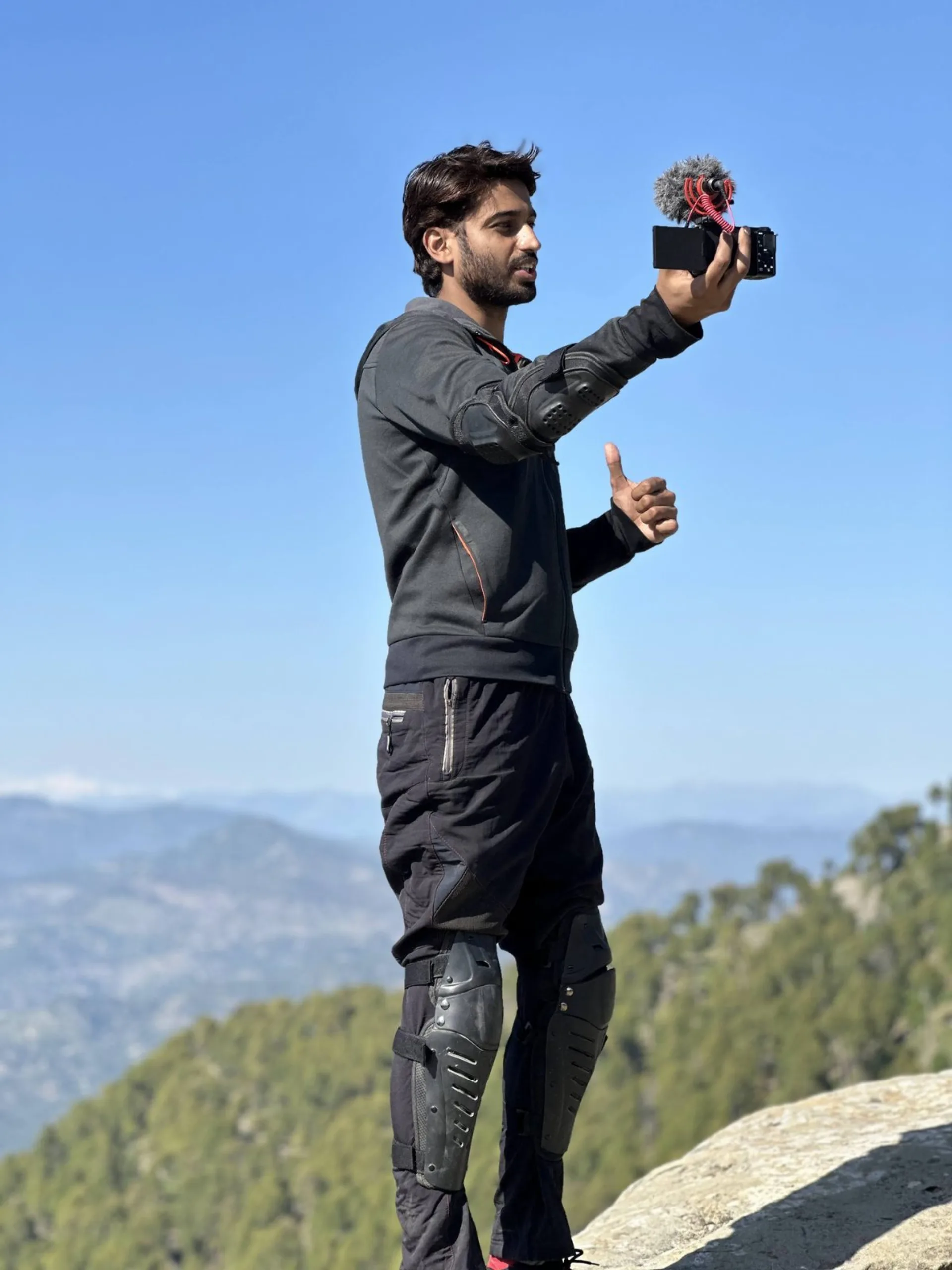 Panjpeer Rocks, photo 2