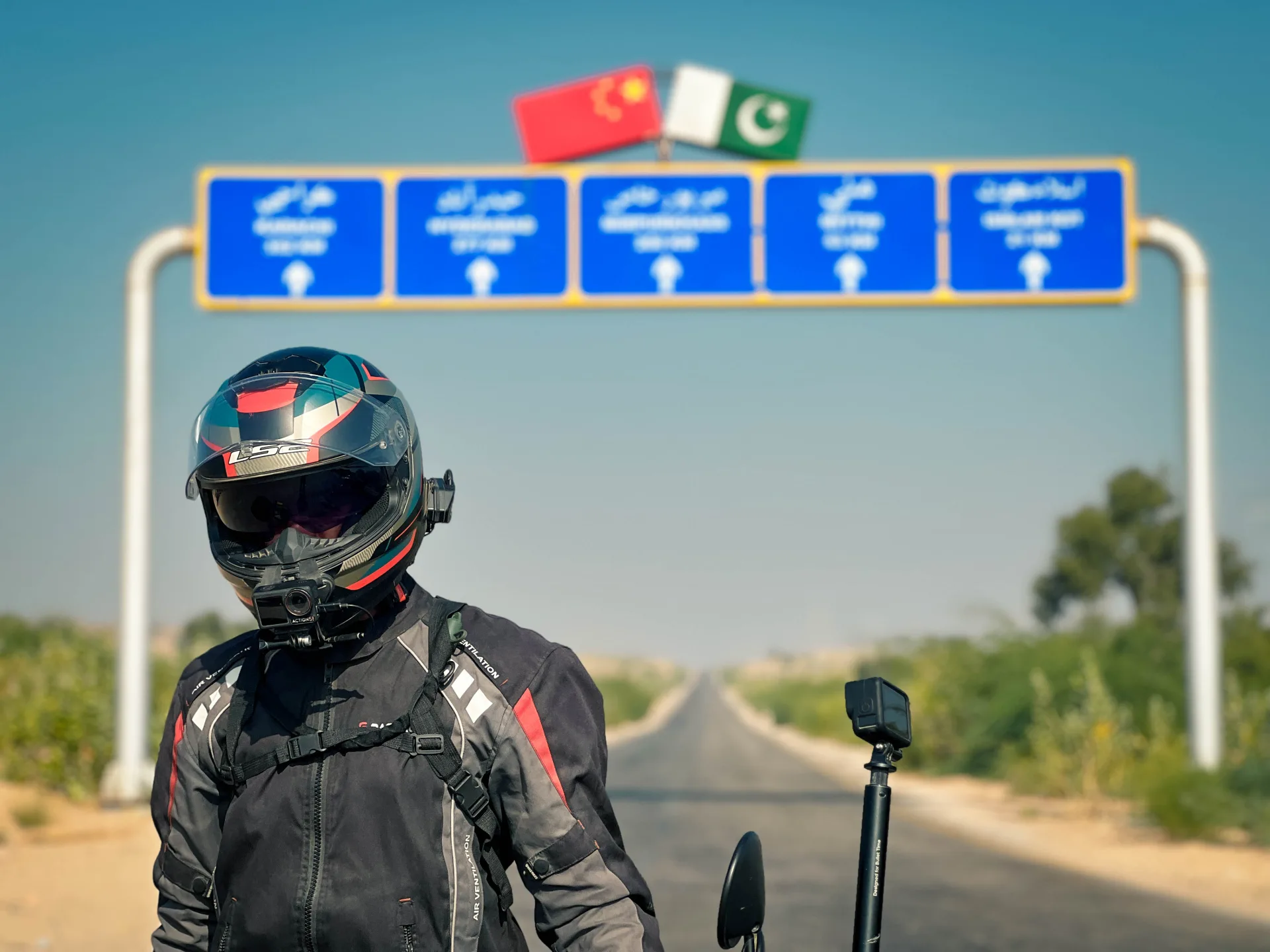 Sindh Tour, cover photograph